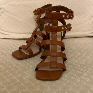 NWOT “Diba” Carmel with gold detail ankle sandals